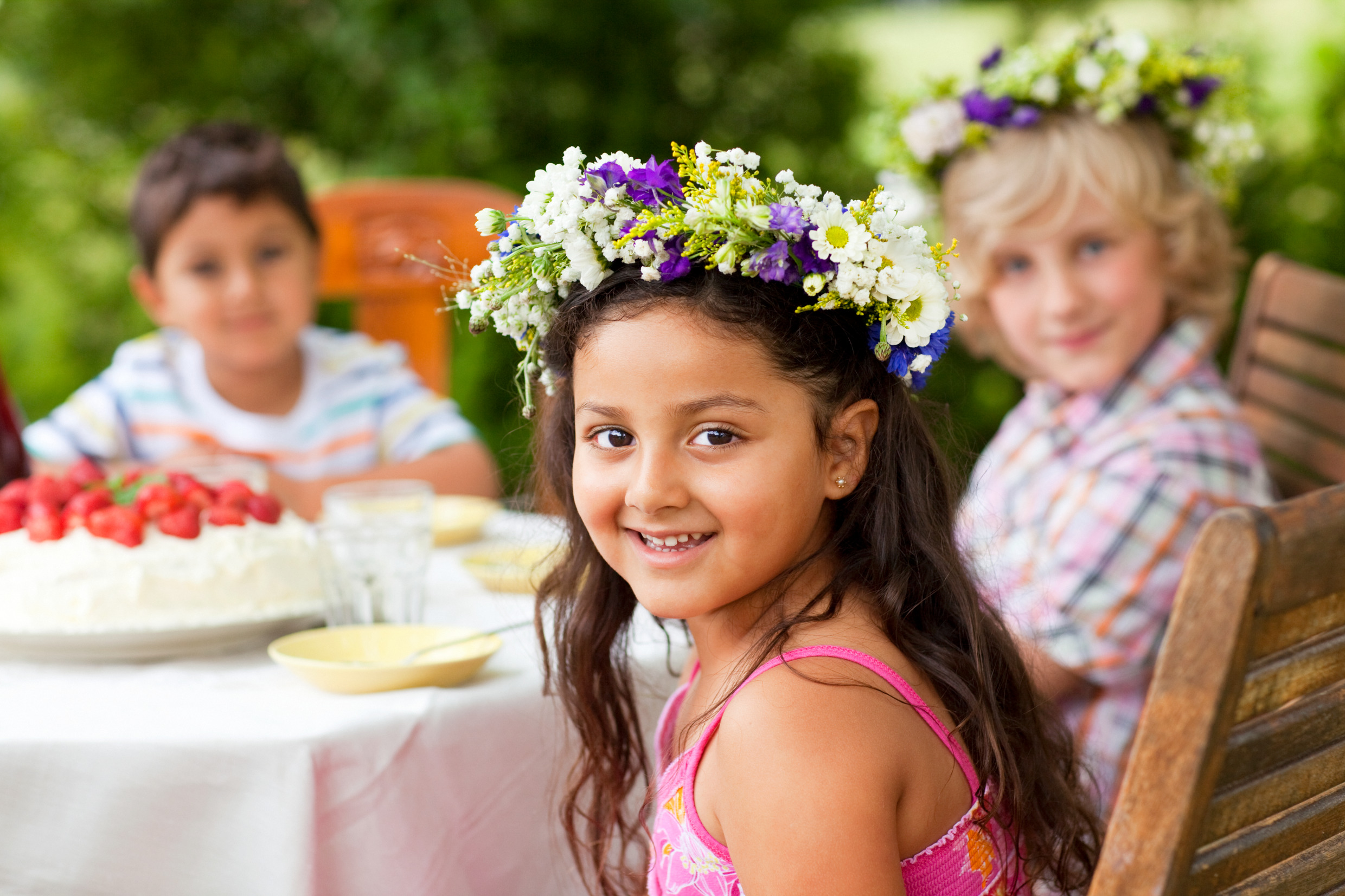 Midsommar traditions for kids – Swede-ish podcast – conversations about